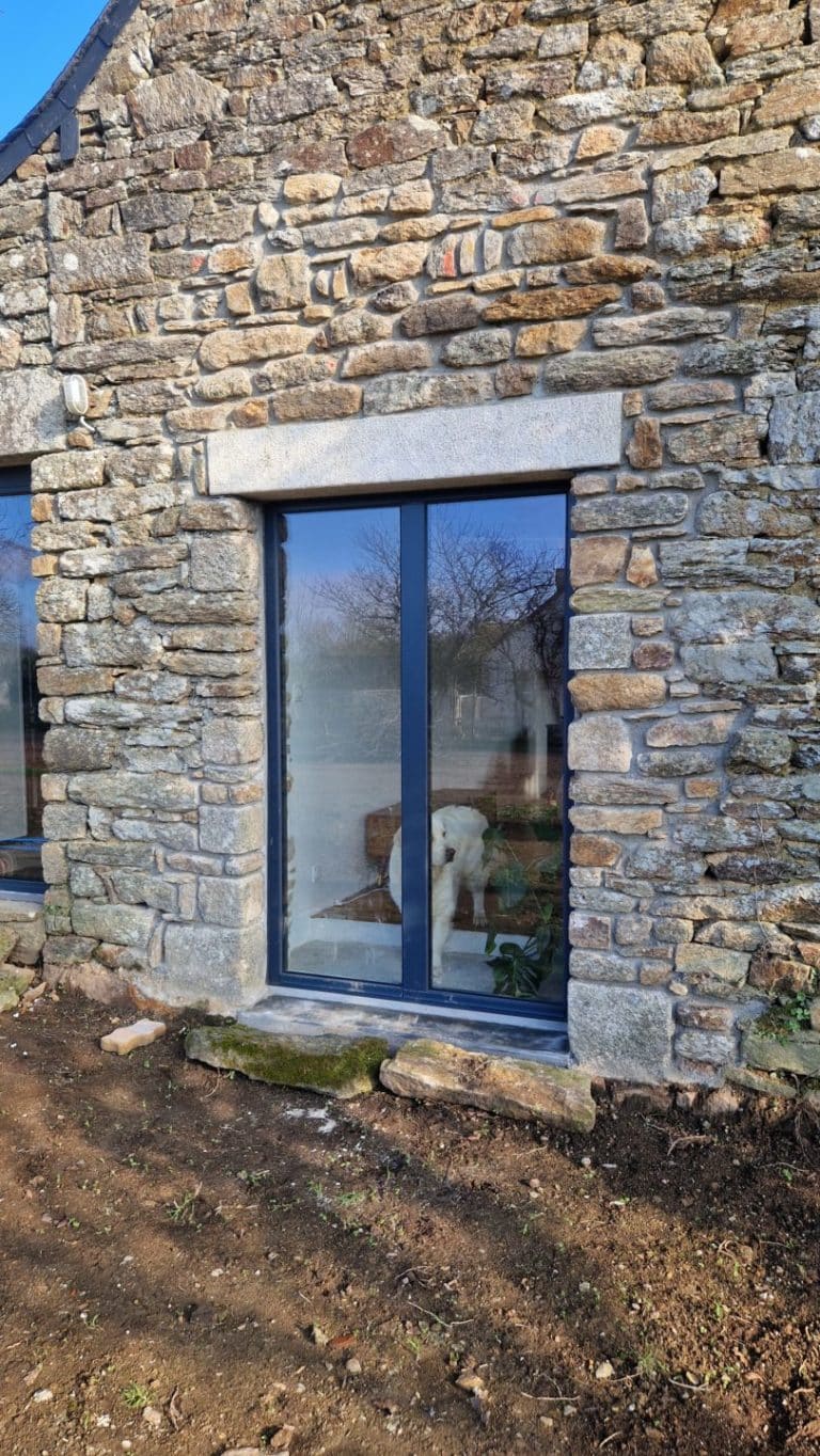 Creation dune ouverture pour une porte vitree 2 - Pont-Aven Concarneau